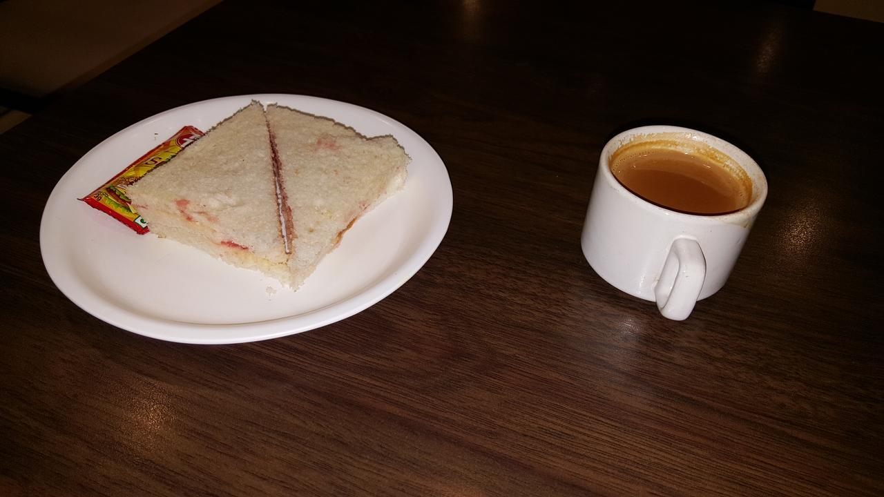 蓝宝石酒店 朱纳格特 外观 照片